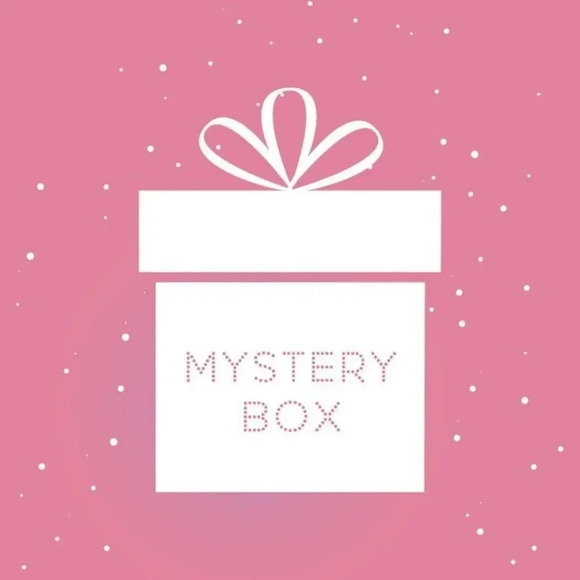 Mystery athletic box 10/$25 plus size - Picture 1 of 2